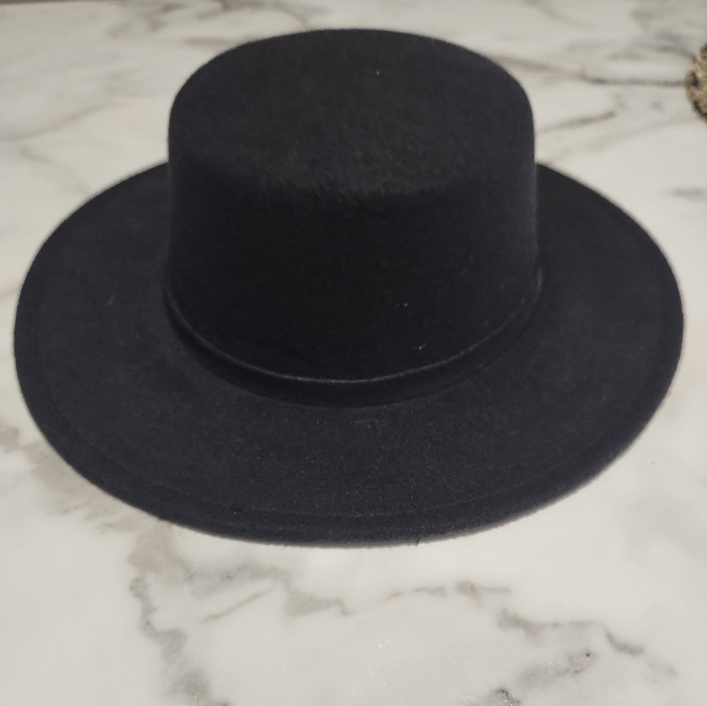 NEW! Black Amish style hat